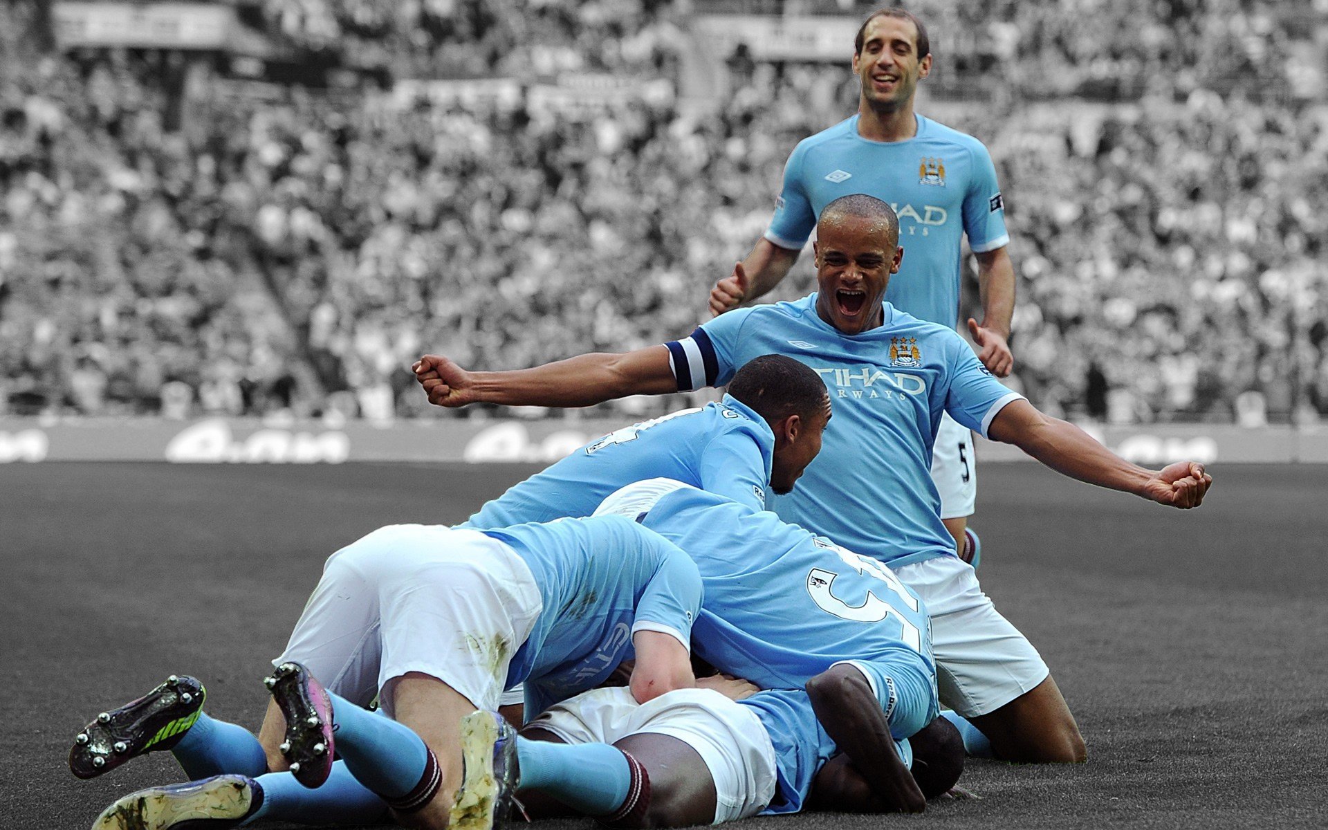 南美雄鹰巧斗东南亚铁骑，凯恩导演攻守转换，智利险胜越南